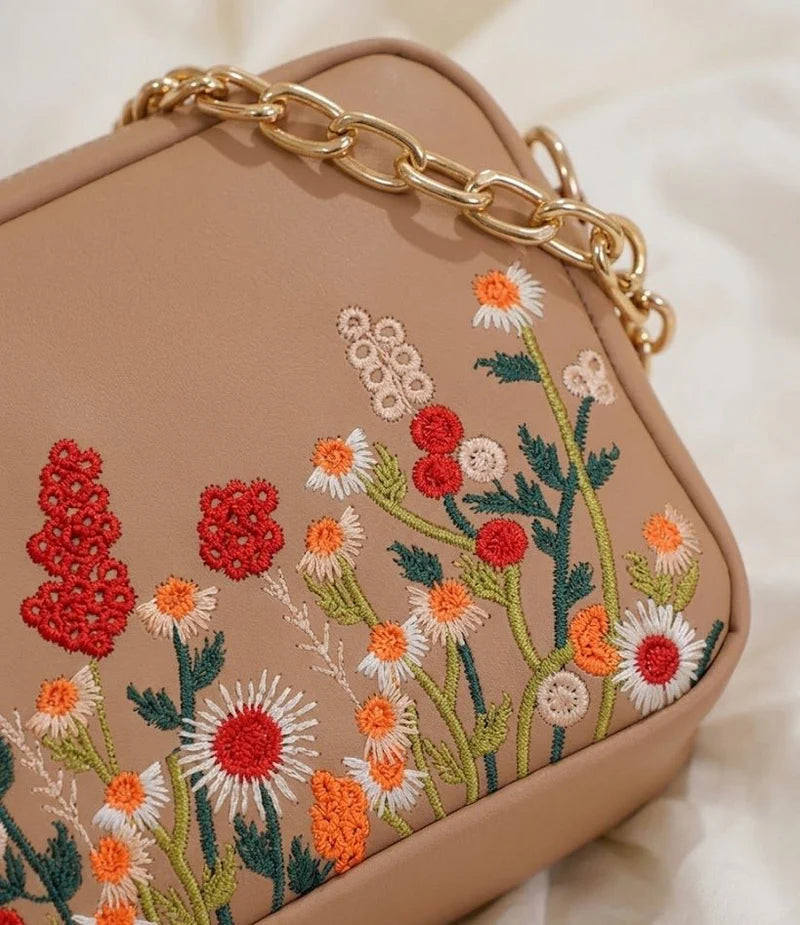 Luxury Floral Embroidery Chain Bag – Chic Shoulder Purse for Women ✨